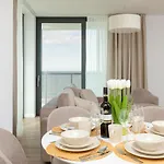 Jantaris Seaview By Renters 4* ميلنو