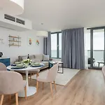 Jantaris Seaview By Renters