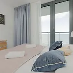 شقة فندقية Jantaris Seaview By Renters 4*