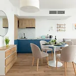 Jantaris Seaview By Renters شقة فندقية 4*
