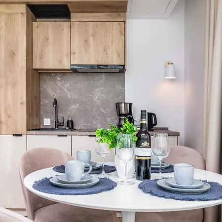 Lägenhetshotell Jantaris Seaview By Renters 4*