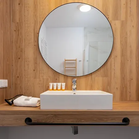 Lägenhetshotell Jantaris Seaview By Renters 4*
